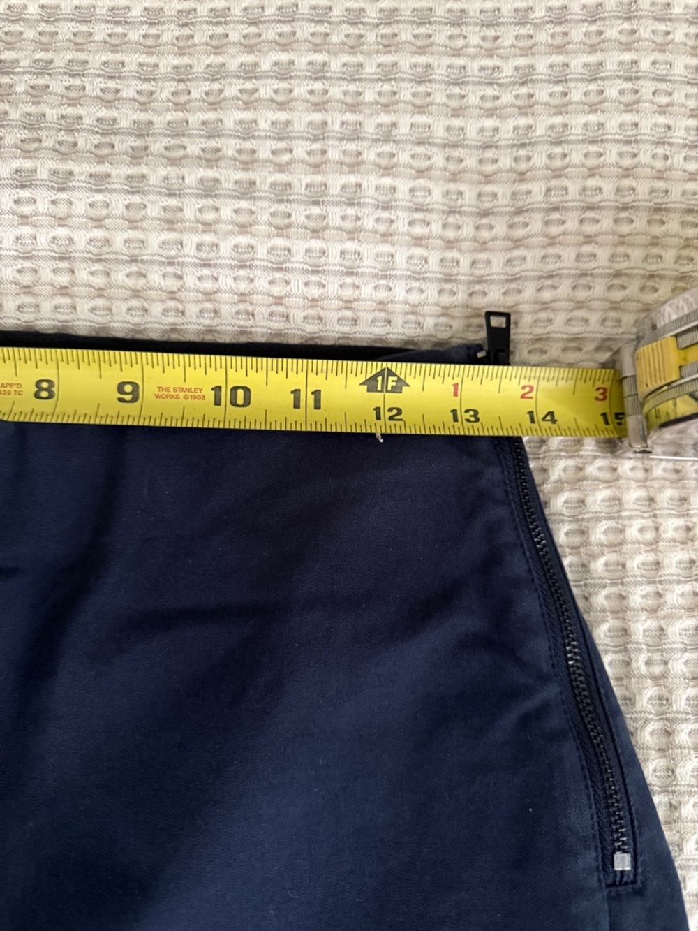 Everlane navy side zip pants in size 6 - Picture 3 of 7